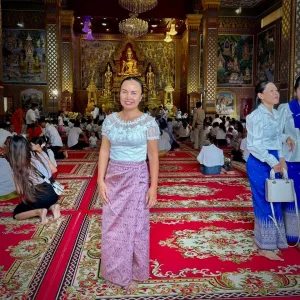 En la pagoda la fiesta de los difuntos en Camboya