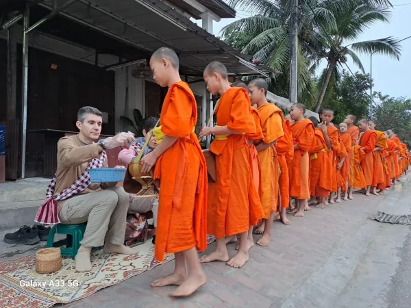 Creremonia de las almas en Luang Prabang, un viaje espectacular en Laos